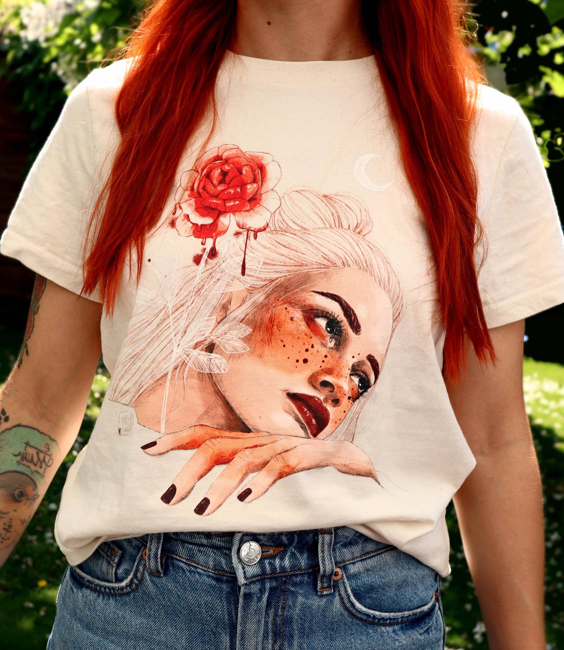 Restposten Frauen T-Shirt "Dear Moon" Gr. S Und M Natur Restposten Frauen T-Shirt "Dear Moon" Gr. S Und M Natur von MelanieBittnerArt