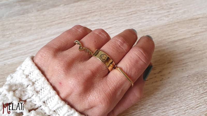Smileyring Gold, Messingring, Happy Ring, Smiley Breiter Statementring, Messingring Breit von MelatiJewelryDesign
