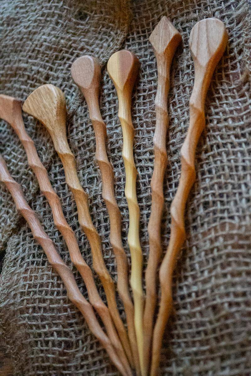 Lange Haarnadeln Aus Recyceltem Holz - Perfekter Halt Für Jedes Haar von MelavastraShop