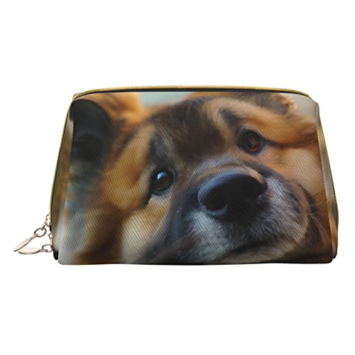 Minimalistische und stilvolle tragbare Make-up-Tasche aus Leder, Kosmetiktasche mit Aufdruck „Aggrieved Dog für Mädchen und Damen – kleine Größe von Melbrakin