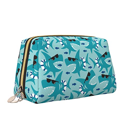 Süße Reise-Make-up-Tasche für Frauen, niedlicher Hai mit Sonnenbrille und Schwimmring, Leder-Kosmetiktasche, Geldbörse, tragbar, wasserdicht, kleine Make-up-Tasche, Organizer, Kulturbeutel für Teenag Süße Reise-Make-up-Tasche für Frauen, niedlicher Hai mit Sonnenbrille und Schwimmring, Leder-Kosmetiktasche, Geldbörse, tragbar, wasserdicht, kleine Make-up-Tasche, Organizer, Kulturbeutel für Teenag von Melbrakin