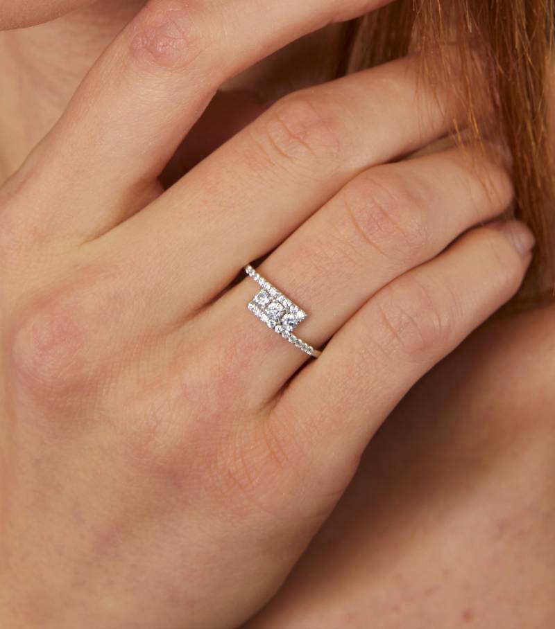 14K Solid Gold Cross Over Diamant Ring von Melchjewellery