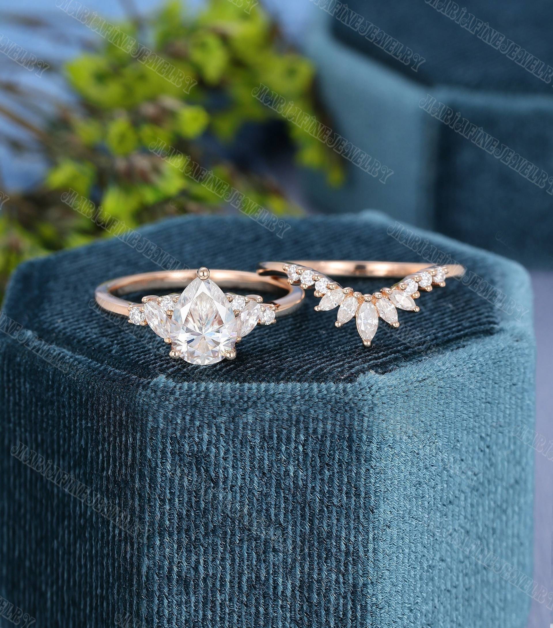 Birnenförmiger Moissanit Verlobungsring Set Einzigartiger Vintage Marquise Cluster Jahrestag Geschenk Für Sie von MeleJewelryUS