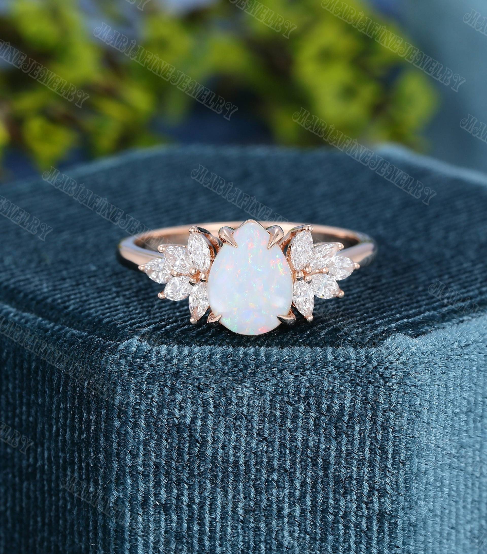 Einzigartiger Birnenförmiger Opal Verlobungsring Roségold Moissanit Cluster Vintage Diamant Hochzeit Braut Jahrestag Geschenk von MeleJewelryUS