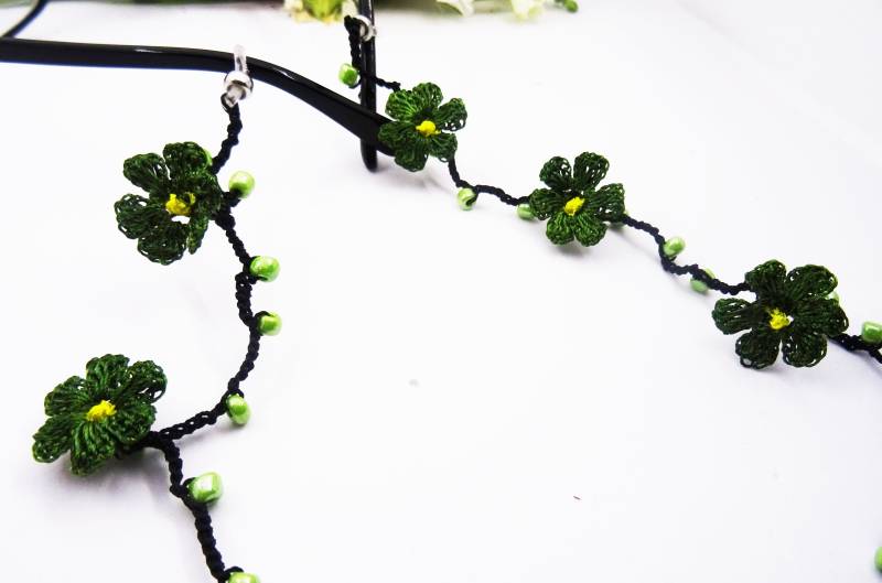 Grünes Brillenband Mit Kordel Grünes Brillenband Mit Kordel von Melidesignnn