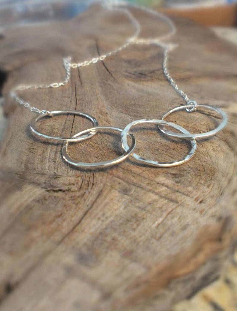 Kreis-Link-Halskette | Messing 14K Solid Gold-Fill .999 Feinsilber Ketten Ringe Vierfach Gehämmert Kurz Minimal Natürlich Schlicht Zeitgemäß Kreis-Link-Halskette | Messing 14K Solid Gold-Fill .999 Feinsilber Ketten Ringe Vierfach Gehämmert Kurz Minimal Natürlich Schlicht Zeitgemäß von Meliloo