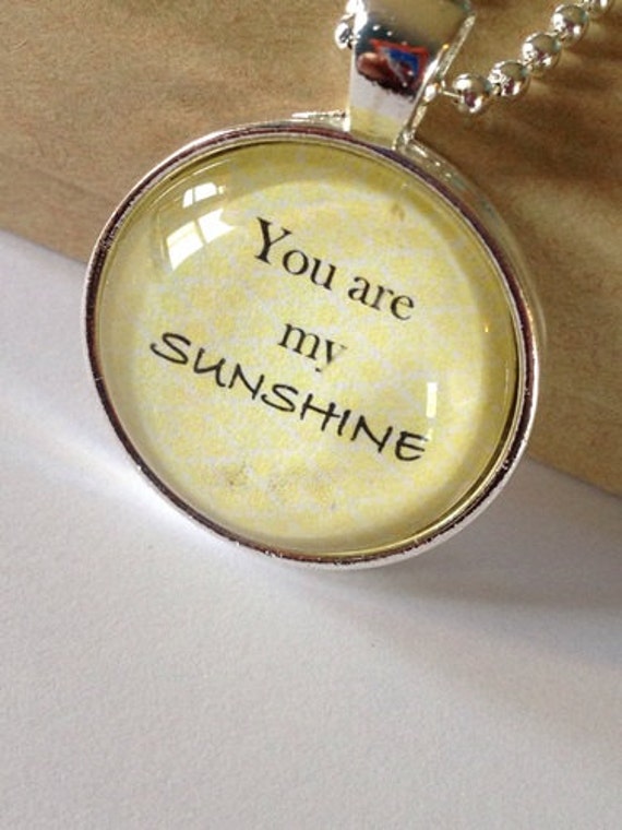 Sie Sind Mein Sonnenschein Halskette Oder Schlüsselanhänger von MelissaLeeDesigns
