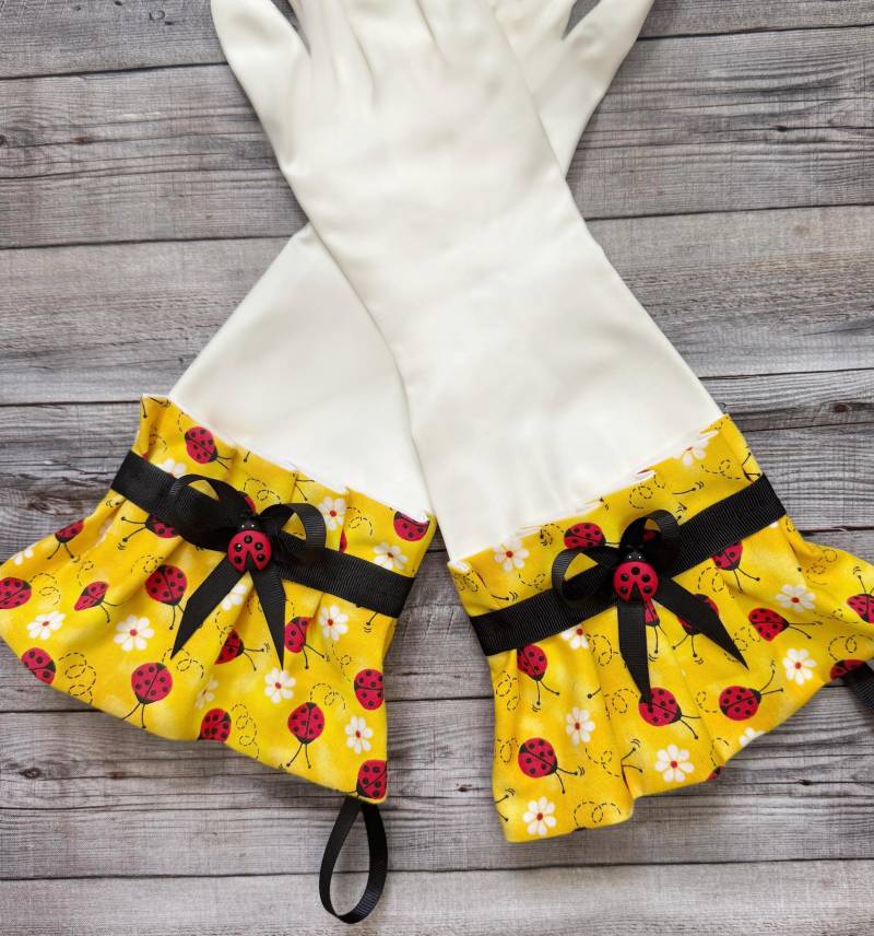 Umweltfreundliche, Latexfreie, Wiederverwendbare Gummihandschuhe, Lustiges Gelb Und Marienkäfer Design, Praktisch Als Geschenk Verpackt Umweltfreundliche, Latexfreie, Wiederverwendbare Gummihandschuhe, Lustiges Gelb Und Marienkäfer Design, Praktisch Als Geschenk Verpackt von MelissasHands