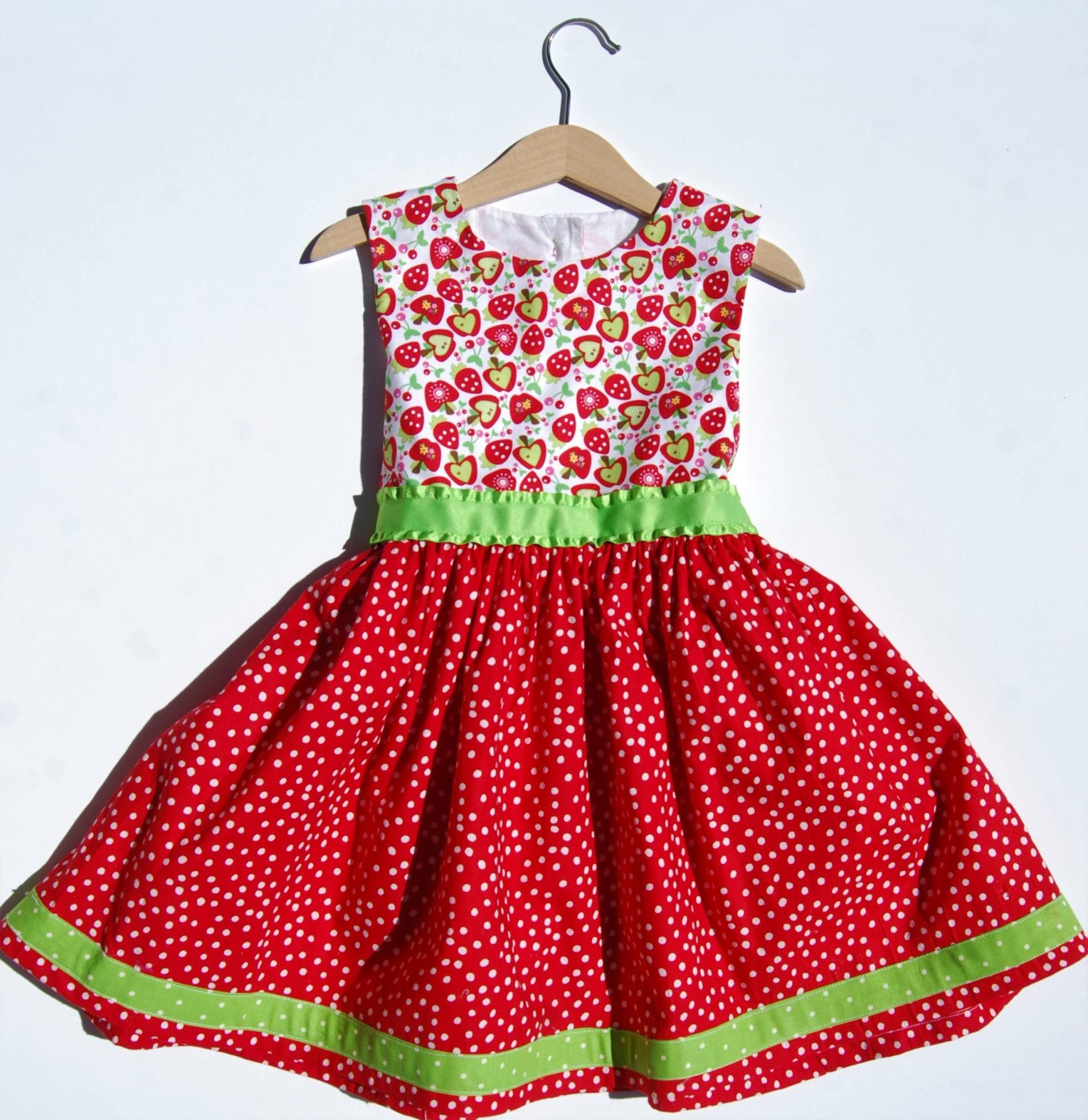 Mädchen Kleid, Sommerkleid, Geburtstagskleid von MelissasStitches