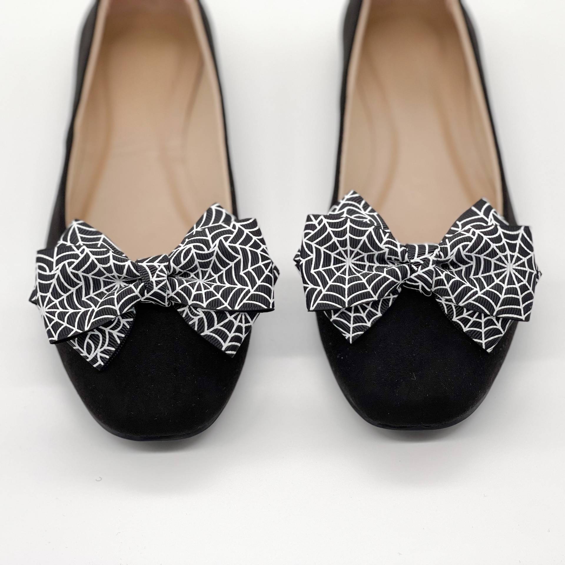 Spinnennetz Bogen Schuhclips | Halloween-Schuhclips Trachten Hexenschuhe Spinnennetz Bogen Schuhclips | Halloween-Schuhclips Trachten Hexenschuhe von Melissavelia