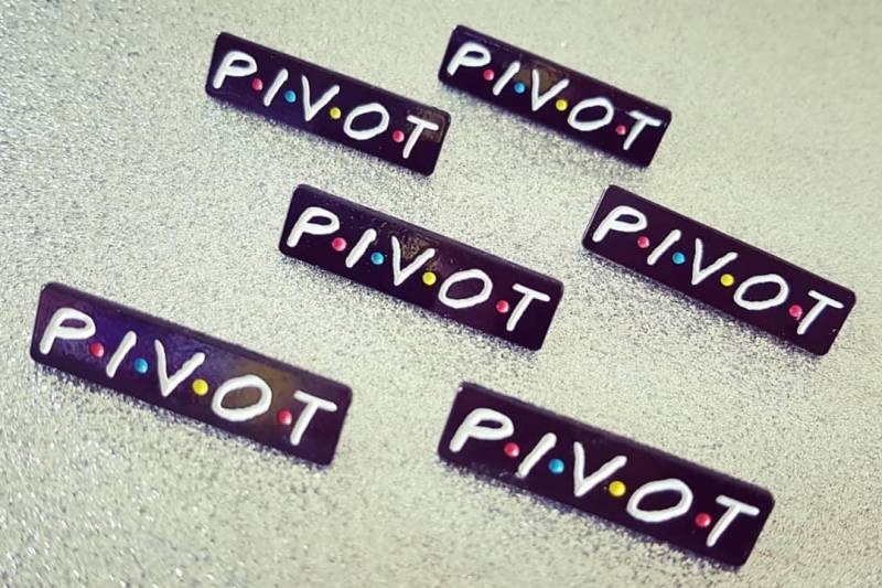Pins "Pivot" von MelleNora