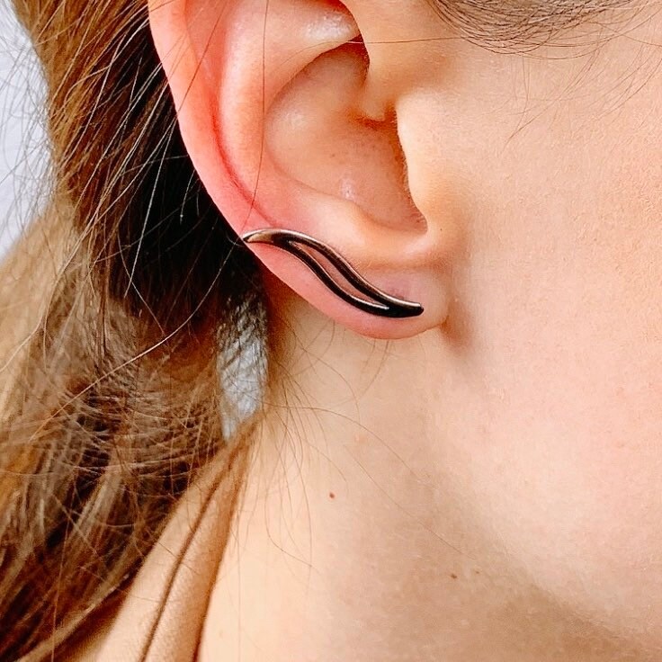 Wave Silber Ohr Cuff, Swarovski Ohrringe, Wellen Kletterer, Crawlers von MellowMee