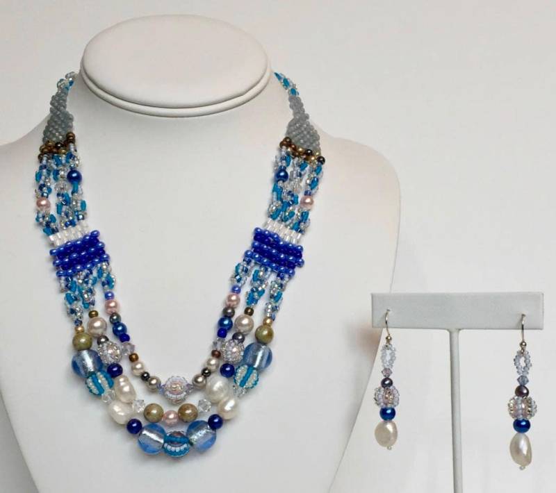 Blaue Welle-Schmuck-Set, Halskette Und Ohrringe Blaue Welle-Schmuck-Set, Halskette Und Ohrringe von MelodyLorraine