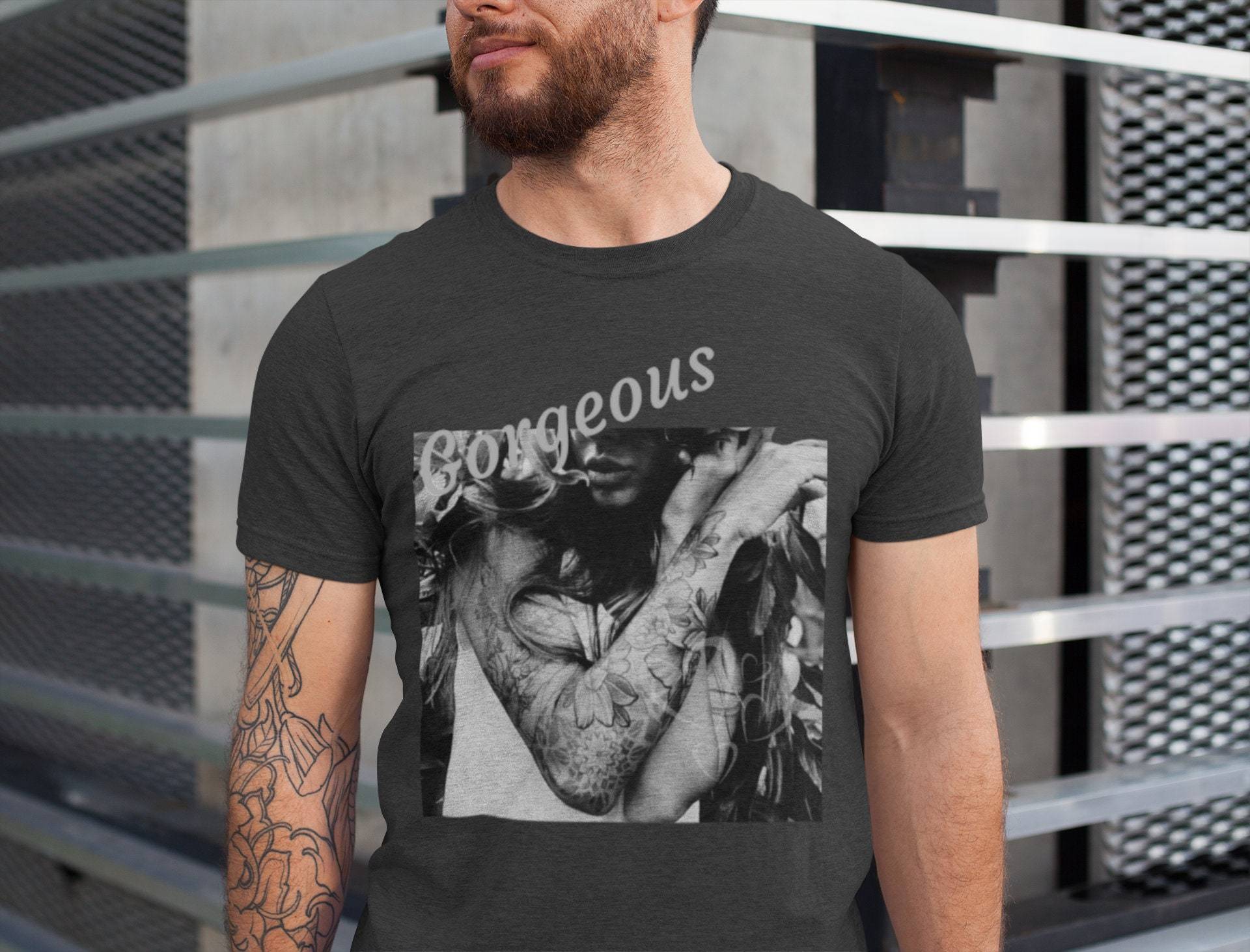 Unisex Garment-Dyed T-Shirt "Gorgeous" Unisex Garment-Dyed T-Shirt "Gorgeous" von Melooodys