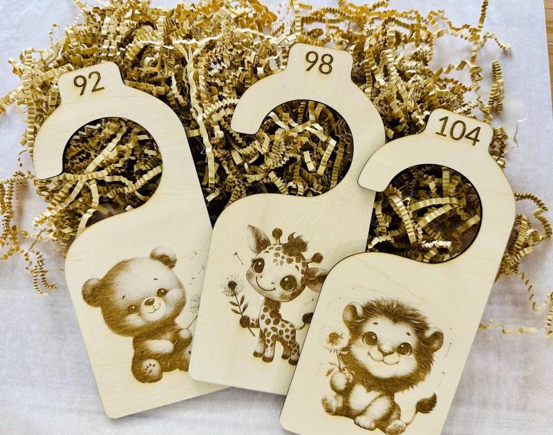 Kleidertrenner I Größentrenner Kleiderteiler Mit Deinem Logo Personalisierbar Kleidertrenner I Größentrenner Kleiderteiler Mit Deinem Logo Personalisierbar von Melskleinestoffelei