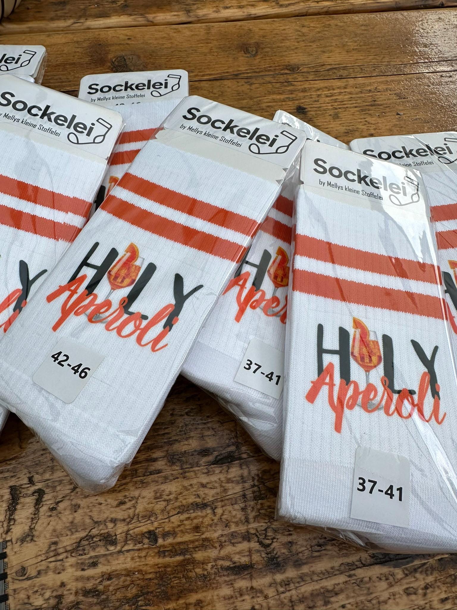 Socken Im Aperol Stil I Holy Aperoli Spritztour Bedruckte Sockelei Socken Im Aperol Stil I Holy Aperoli Spritztour Bedruckte Sockelei von Melskleinestoffelei