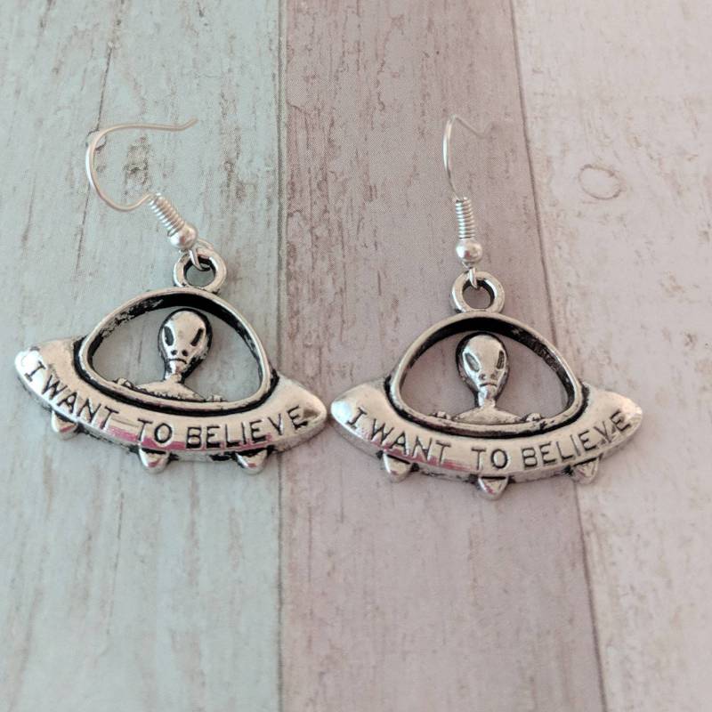 Alien Ohrringe, Schmuck, Geek Fandom Ufo Raumschiff von Melspridejewellery