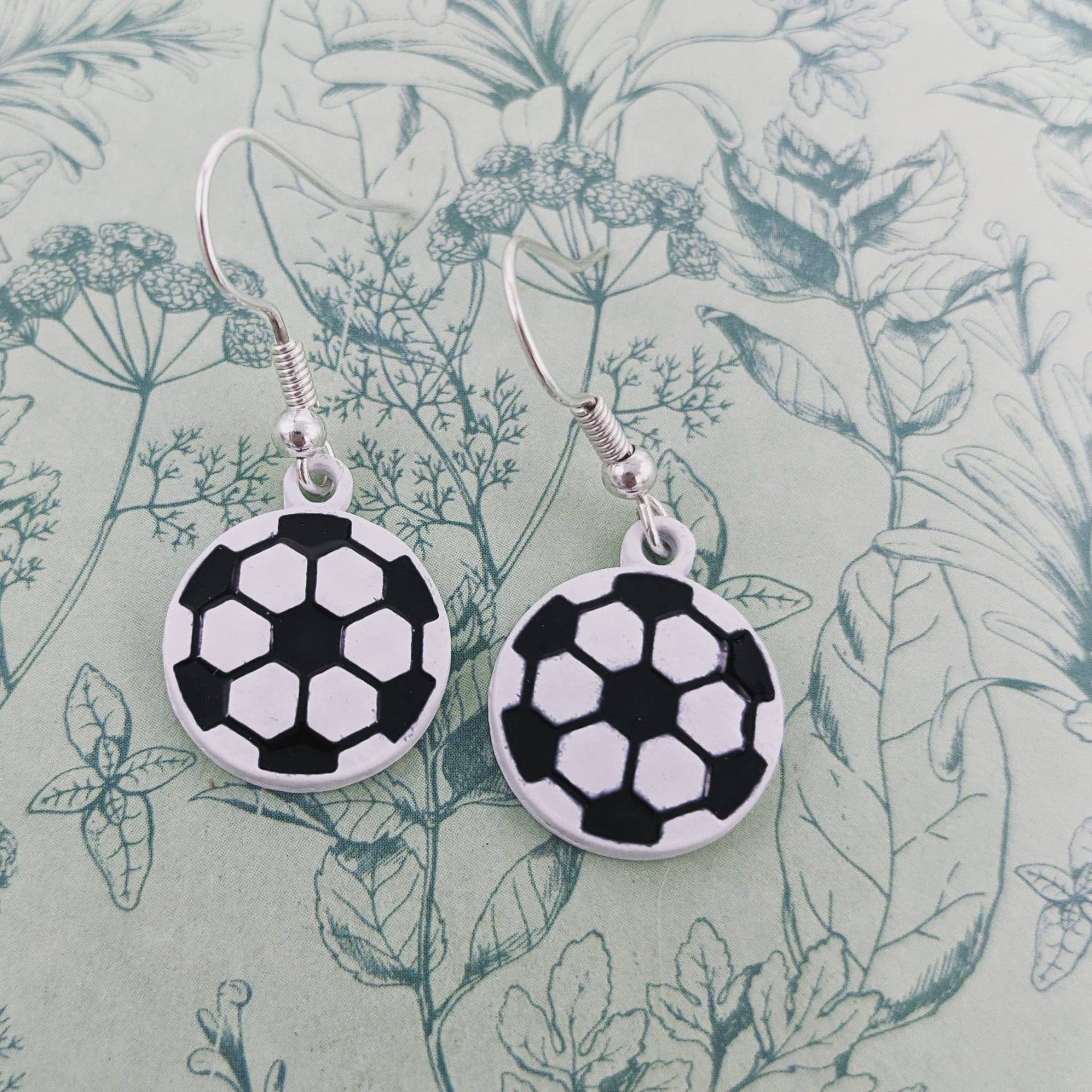 Fußballohrringe, Fußballgeschenke, Sportgeschenke, Fußballschmuck, Trainergeschenke, Fußballerfrauen, Geheimer Weihnachtsmann, Fußballer Ohrringe von Melspridejewellery