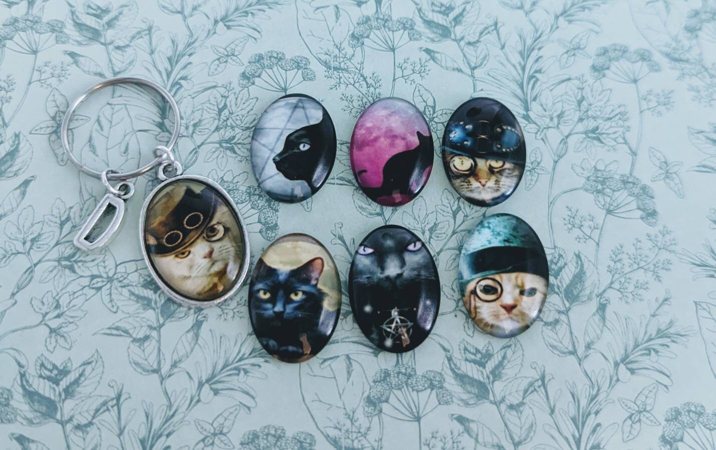 Katzen Schlüsselanhänger, Katzenliebhaber Geschenke, Katzenmotiv, Katze Initialen Verrückte Katzendame, Inspiriert, Mama Schwester Personalisierte von Melspridejewellery