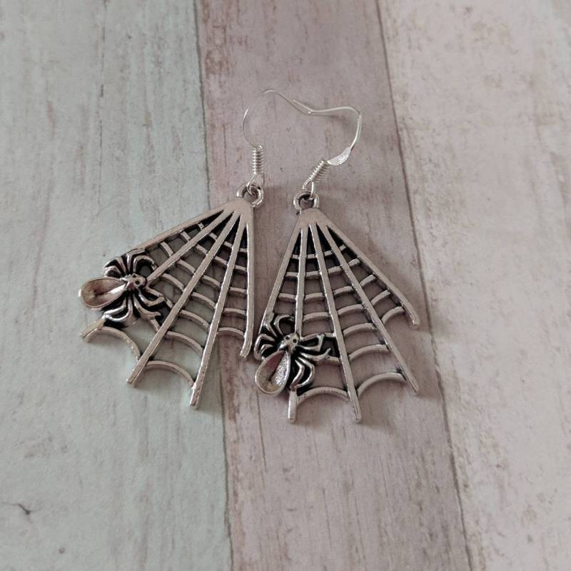 Spinnennetz Ohrringe, Statement Halloween Spinne Schmuck, Gothic Emo Insekten Geschenke von Melspridejewellery