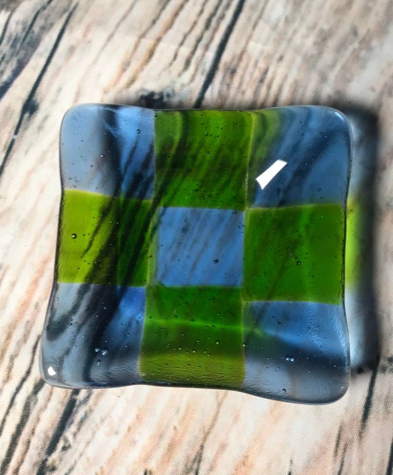 Kleinen Grünen Und Blauen Ringschale Kleinen Grünen Und Blauen Ringschale von MeltItGlass