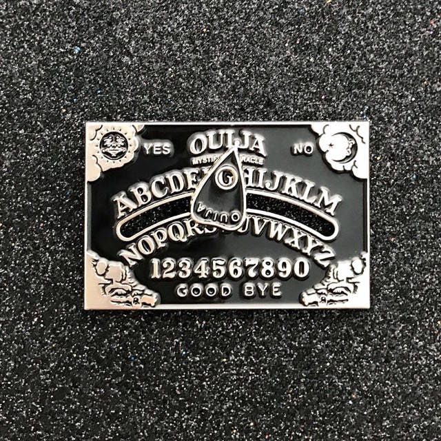 Schwarzer Ouija Pin von MementoMoriGoods