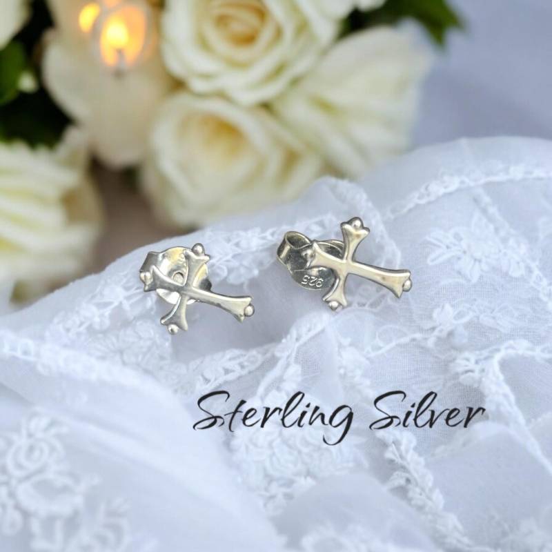sterling Silber Tiny Cross Post Ohrringe Zur Konfirmation Mädchen Teens von MemorableMomentsInc