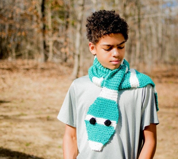 Gestricktes Schlangentuch/Schlangenschal Gestricktes Schlangentuch/Schlangenschal von MemorableYarns