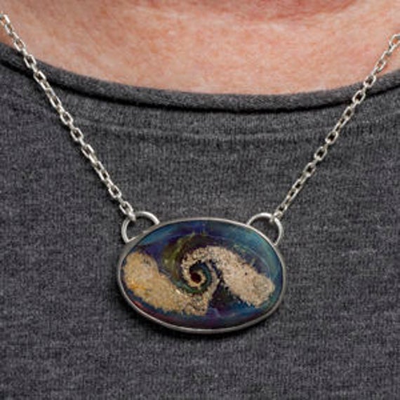 Ovaler Welle Trauer Anhänger, Sterling Bezel. Feuerbestattung Schmuck, Glasanhänger. Nur Haustiere, Cremains, Andenken, Memento, Asche, Aschenperlen Ovaler Welle Trauer Anhänger, Sterling Bezel. Feuerbestattung Schmuck, Glasanhänger. Nur Haustiere, Cremains, Andenken, Memento, Asche, Aschenperlen von MemorialAshBeads