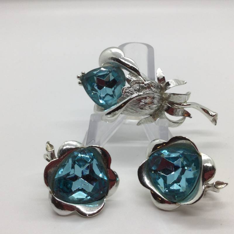Stellar Signierte Emmons Brosche Pin Und Clip On Ohrringe Set Große Aqua Steine von MemoriesofMartha