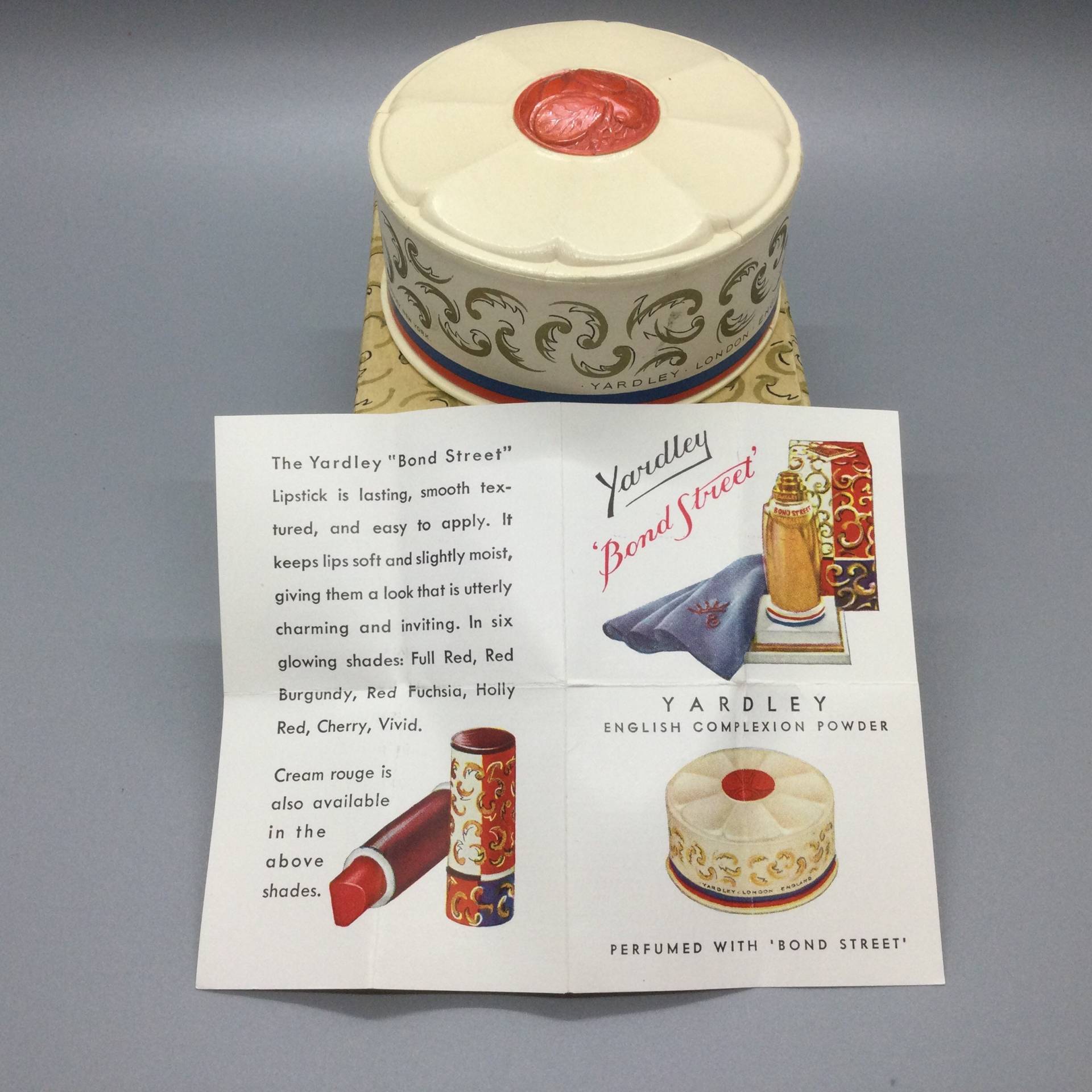 Vintage Yardley Powder Box Unbenutzt Original Und Papierkram Patriotic von MemoriesofMartha