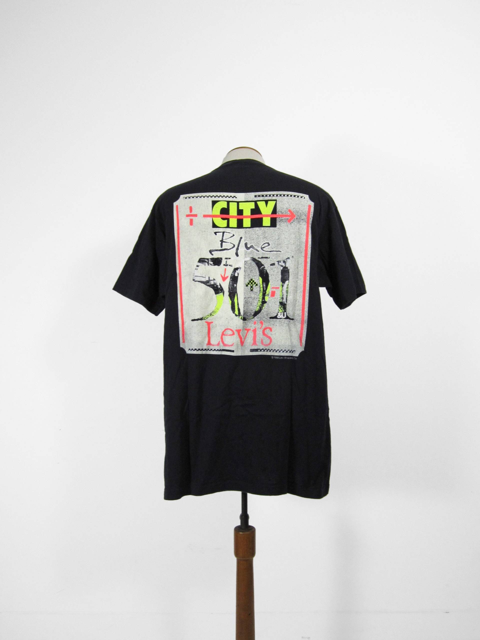 Vintage 80Er Jahre Levi's 501 T-Shirt City Blau Shirt Schwarz Baumwolle Made in Usa - Size Xl von MemoryVintage