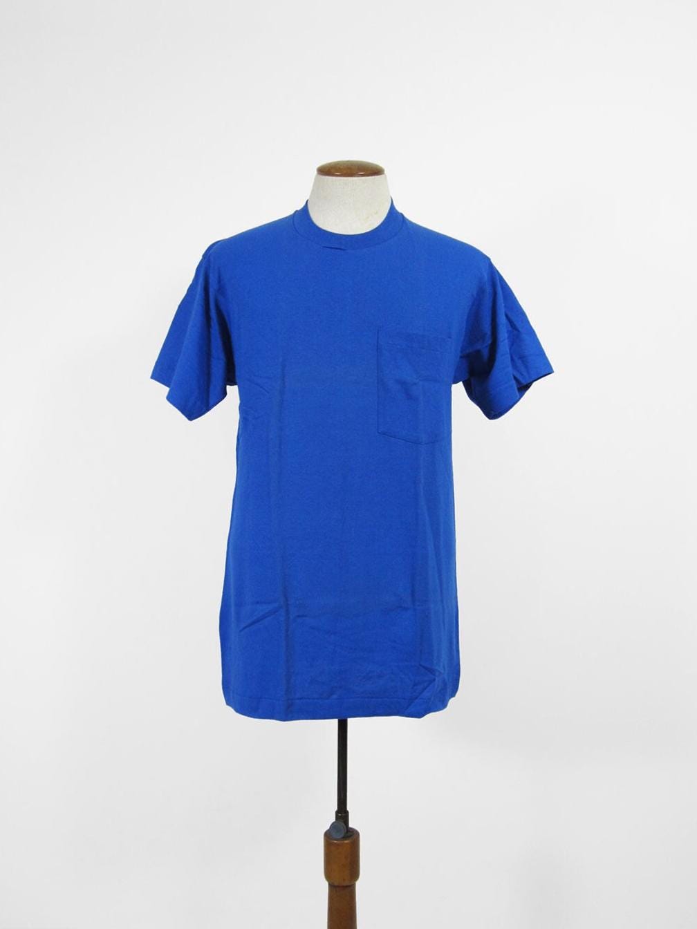 Vintage Blau Tasche T-Shirt 90Er Jahre Nos Fruit Of The Loom Made in Usa - Large von MemoryVintage