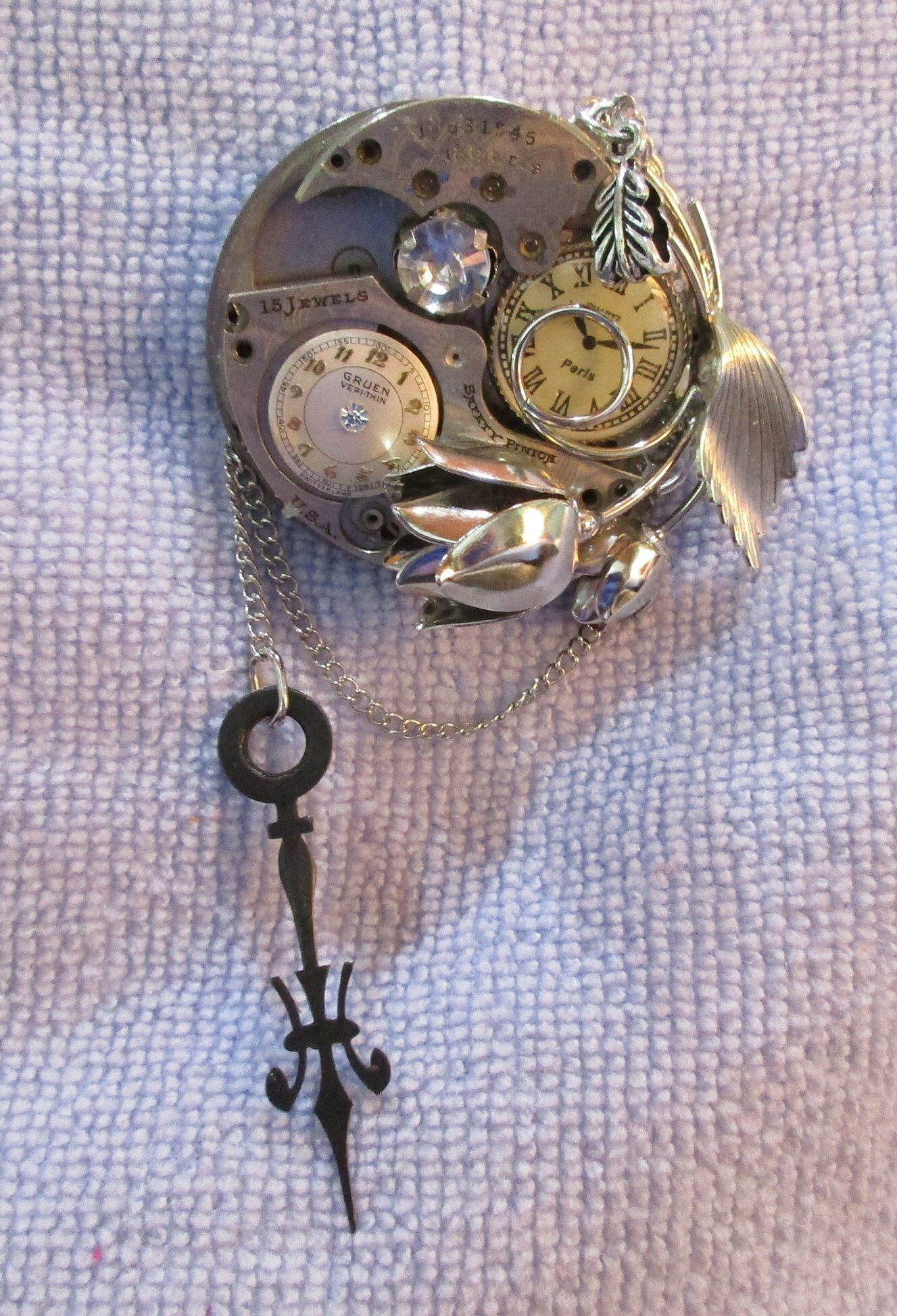 Silber Ton Aussage Brosche Pin Oder Halskette Ein Von Einer Art Silber Ton Aussage Brosche Pin Oder Halskette Ein Von Einer Art von MemoryvilleLane