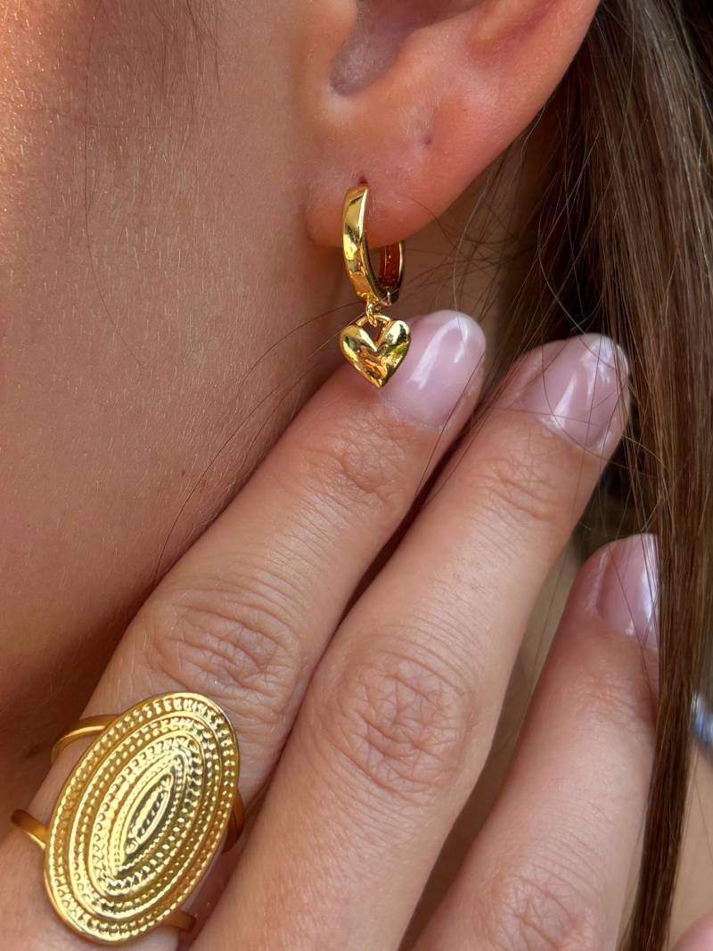 Ohrringe Mit Anhänger Herz Charm Hänger Creolen Gold Und Silber Geschenkidee von MenamiSchmuck