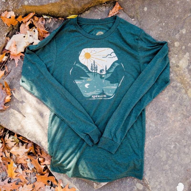 Reflection | Asheville Longsleeve // Unisex Fit von Menottees