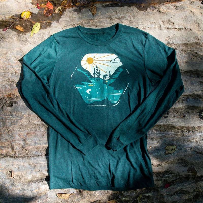 Reflektion Longsleeve // Unisex Fit von Menottees