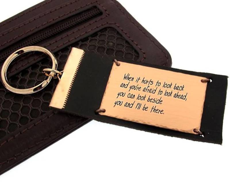 Inspiration Schlüsselanhänger Für Männer Leder Gravur Zitat Keychain Freund Geburtstagsgeschenk Braun, Kupfer, Schwarz Weihnachtsgeschenk Ihn von MensGift