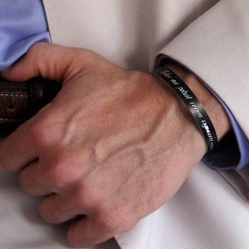 Personalisiertes Schwarzes Manschetten-Armband Für Männer Individuell Graviertes Manschetten-Mann-Geburtstags-Geschenk Ihn Herren Armband Nachricht von MensGift