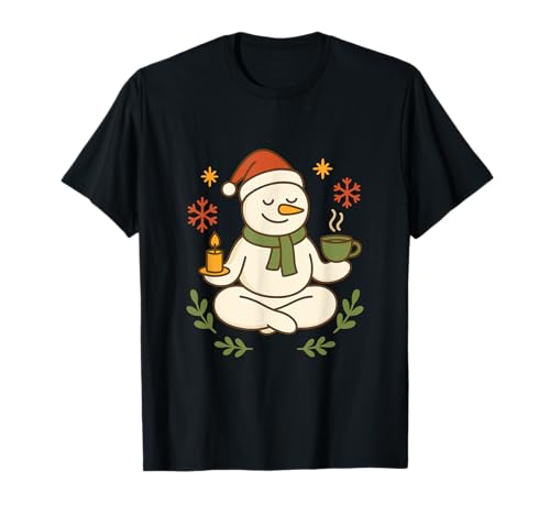 Schneemann Meditation mit Kerze – Entspannte Xmas T-Shirt Schneemann Meditation mit Kerze – Entspannte Xmas T-Shirt von Mental Hug Designs