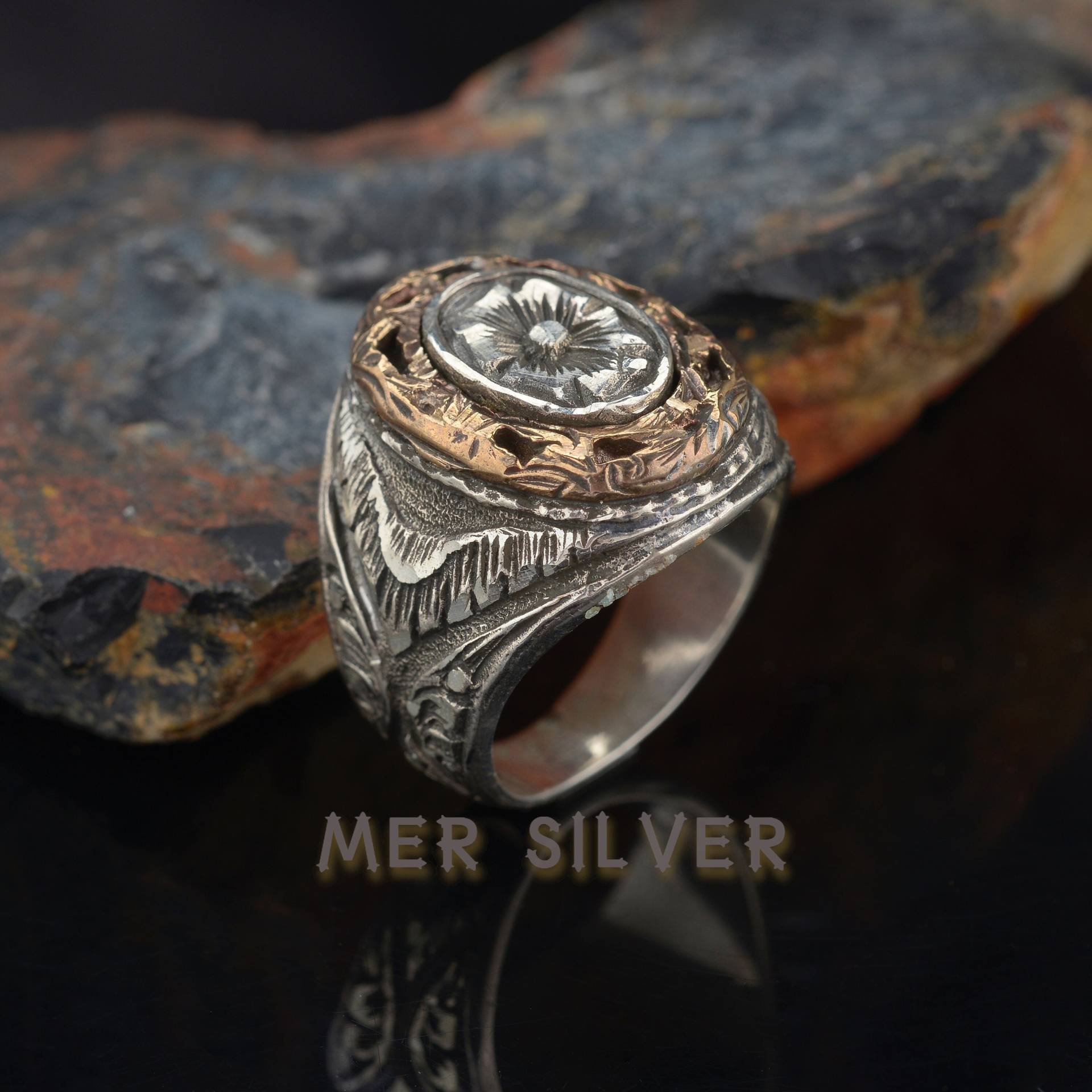 Einzigartiger Herrenring, Silber Oxidierter Ring, Handgemachter Ring Mann, Geschenk Für Ihn, Herrenschmuck Gravierter Herrenring von MerSilverCo