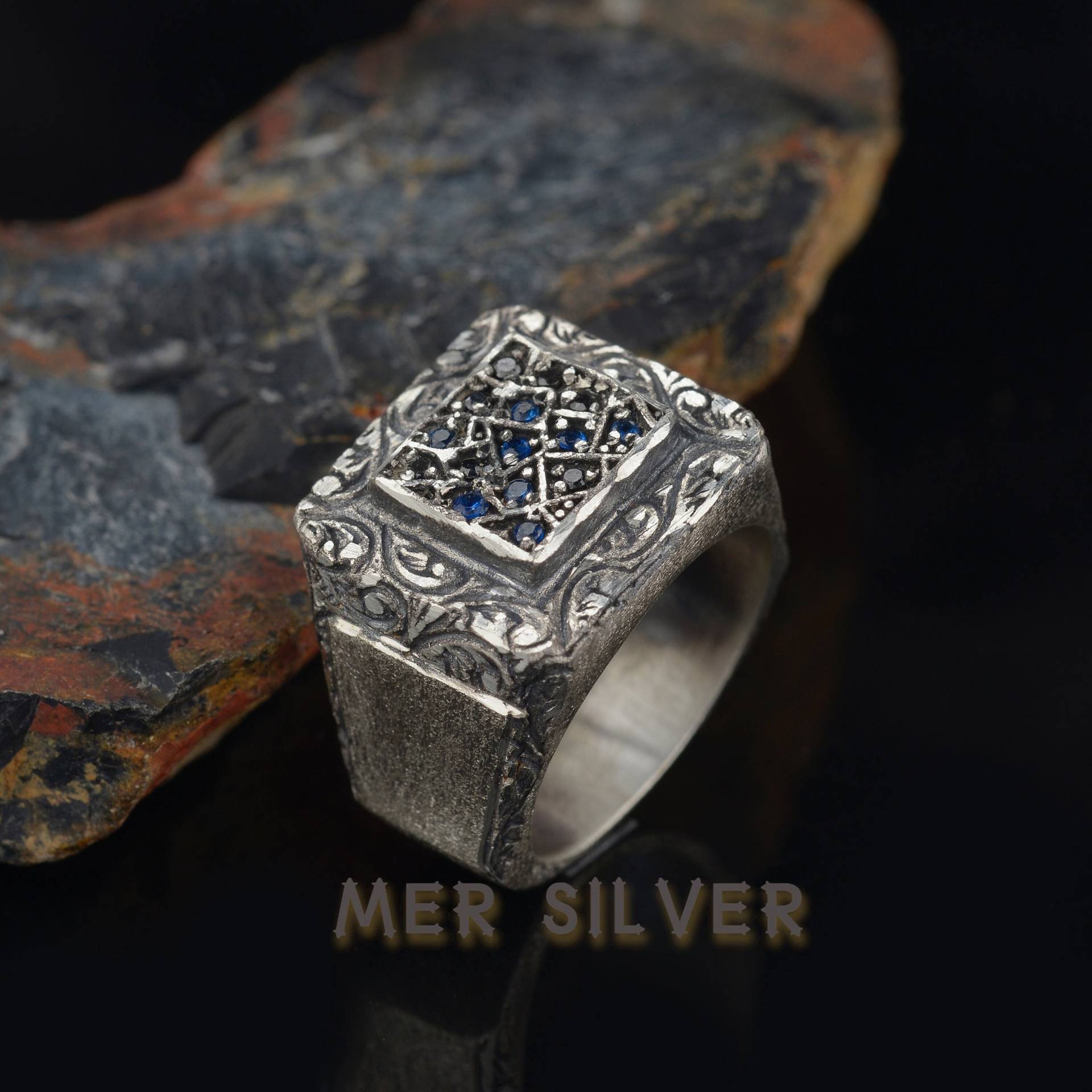 Sterling Silber Herrenring, Einzigartiger Oxidierter Handgemachter Gravierter Ring Geschenk Für Ihn, Herrenschmuck, Antiker Stil Herrenring von MerSilverCo