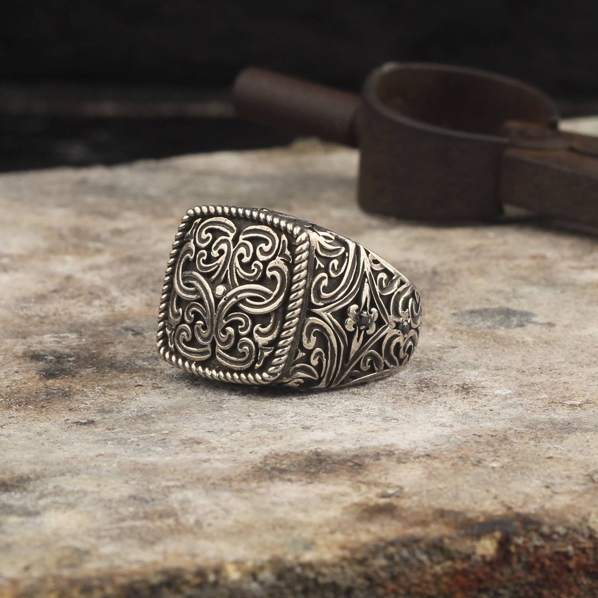 sterling Silber Herren Ring, Oxidiert Handgemachter Ring Mann, Geschenk Für Ihn, Schmuck, Antik Mann von MerSilverCo