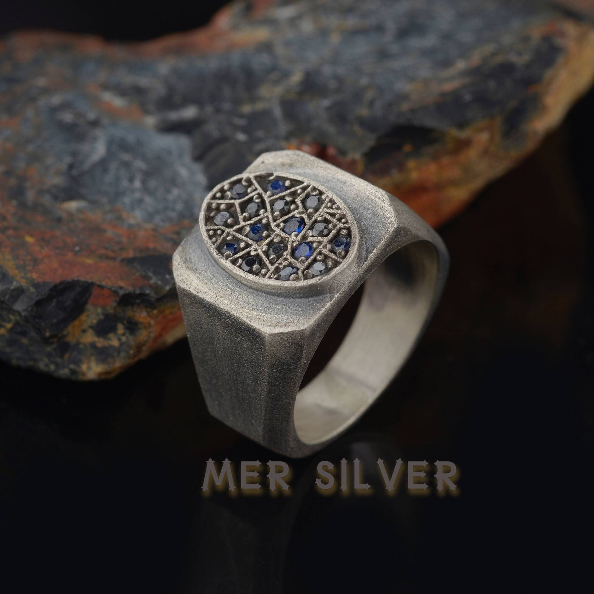 sterling Silber Herrenring, Einzigartiger Oxidierter Ring, Handgemachter Geschenk Für Ihn, Herrenschmuck, Antiker Herrenring von MerSilverCo