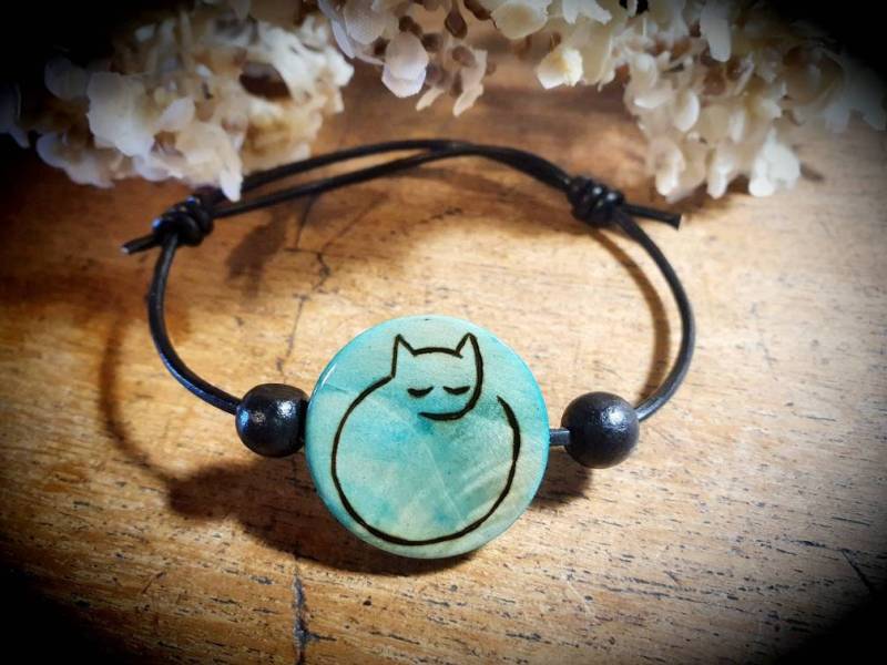 Holz Gebranntes Katzenarmband Personalisiertes Geschenk Für Katzenliebhaber Holz Gebranntes Katzenarmband Personalisiertes Geschenk Für Katzenliebhaber von MerakiArtisanStudio