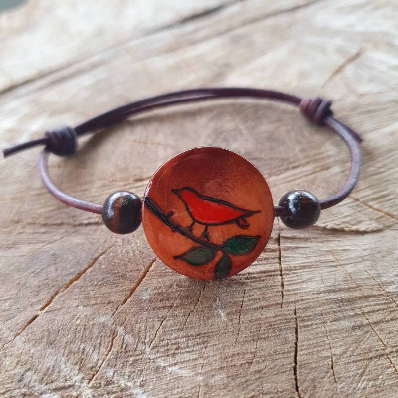 Roter Vogel Holz Armreif Handgebrannter Pyrographie Boho Schmuck Roter Vogel Holz Armreif Handgebrannter Pyrographie Boho Schmuck von MerakiArtisanStudio