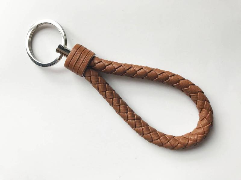 Geflochtener Schlüsselanhänger Aus Veganem Leder, Kamelleder, Hellbrauner von MerakiLeatherStudio