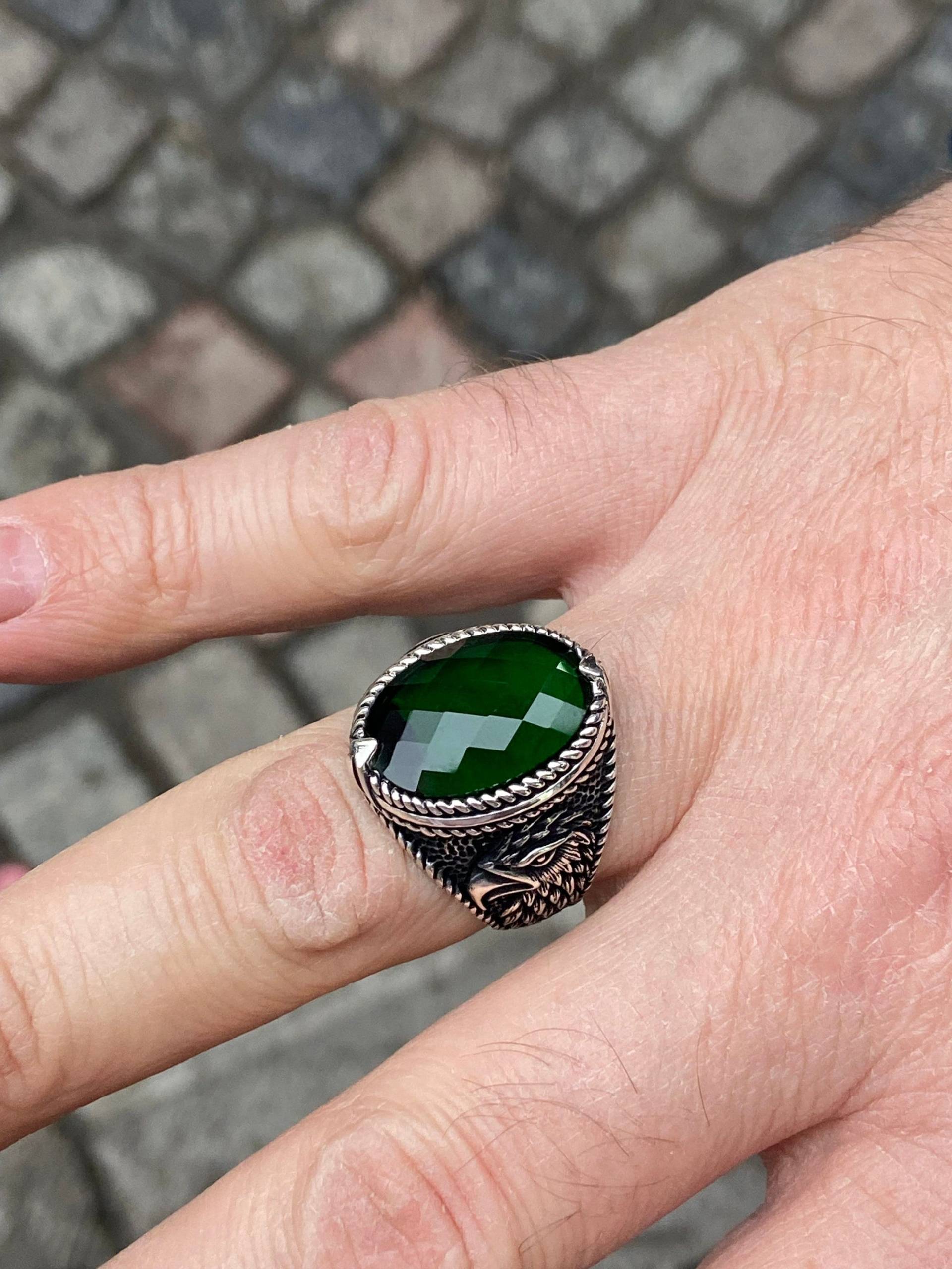 Herren Handgemachter Ring , Grüner Stein American Eagle Signet Sterling Silber Vintage Schmuck Geschenk Für Ihn von MercansilverTR