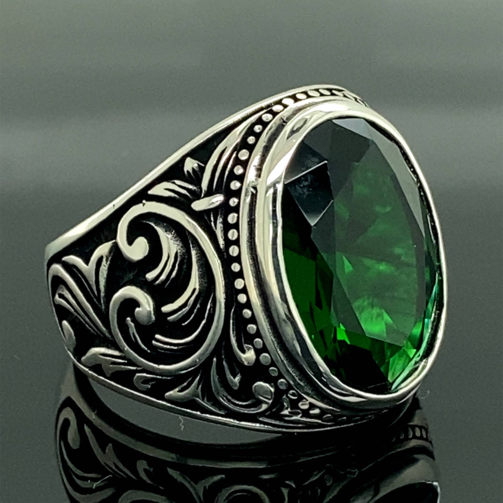 Männer Handgemachter Ring, Grüner Stein Smaragd Sterling Silber Vintage Schmuck, Jahrestag Geschenke Für Ihn von MercansilverTR