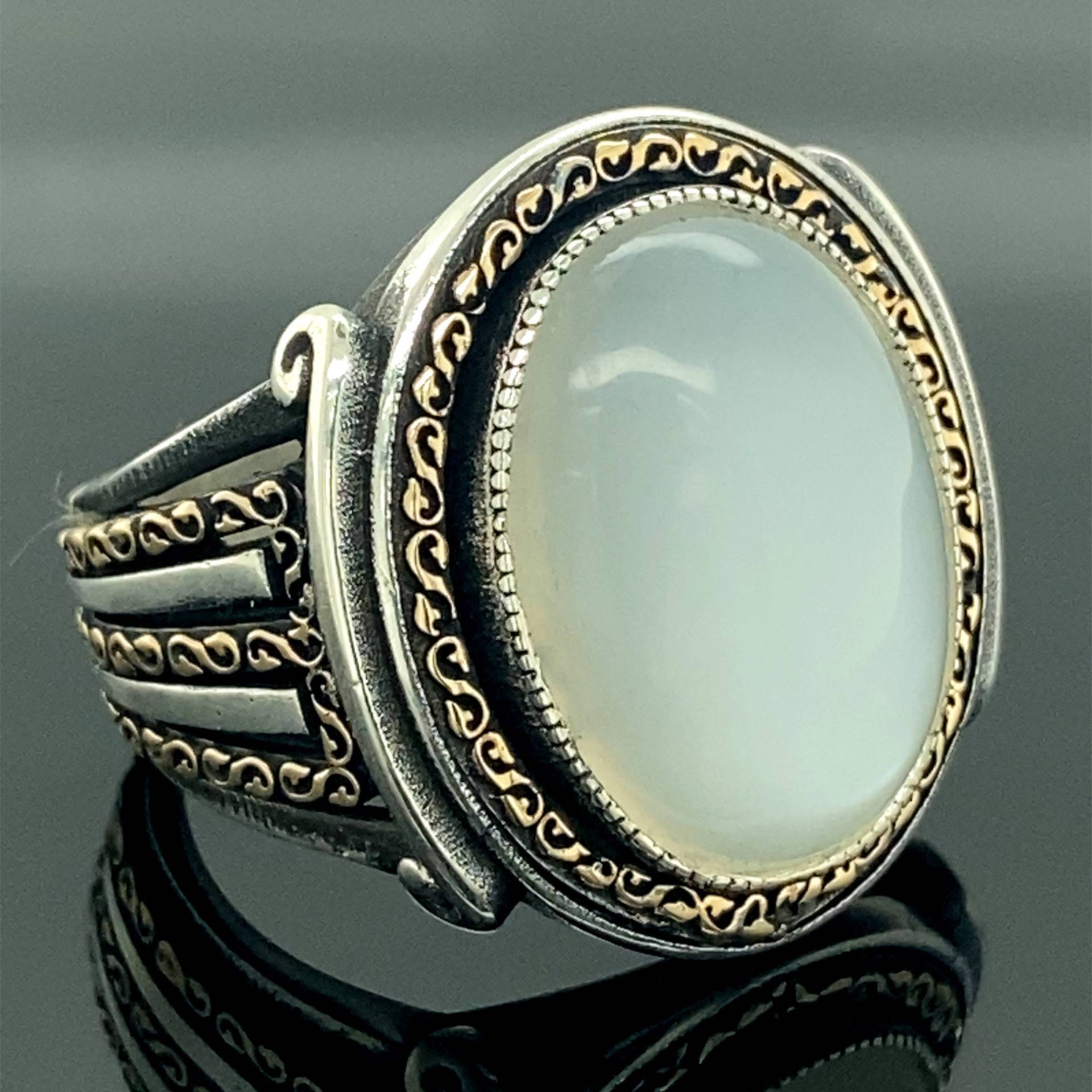 Mann Mondstein Ring , Handgefertigter 925 Sterling Silber Regenbogen Natürlicher Edelstein 925K von MercansilverTR